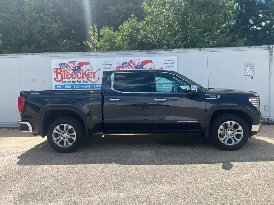 2024 Gmc Sierra 1500 SLT photo 1