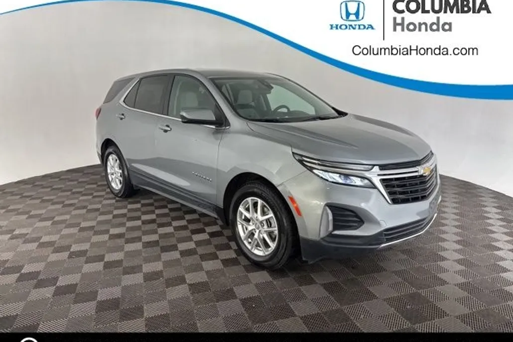 2023 Chevrolet Equinox LT photo 1