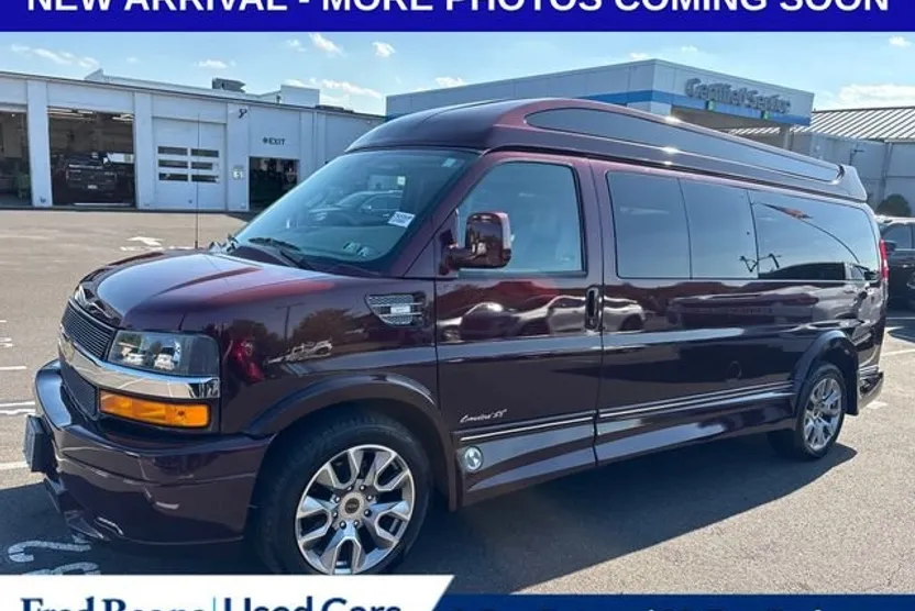 2022 Chevrolet Express Cargo 2500 Van photo 1