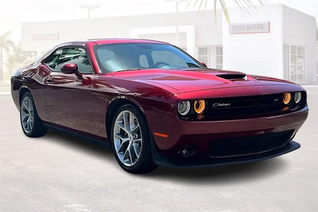 2022 Dodge Challenger GT photo 1