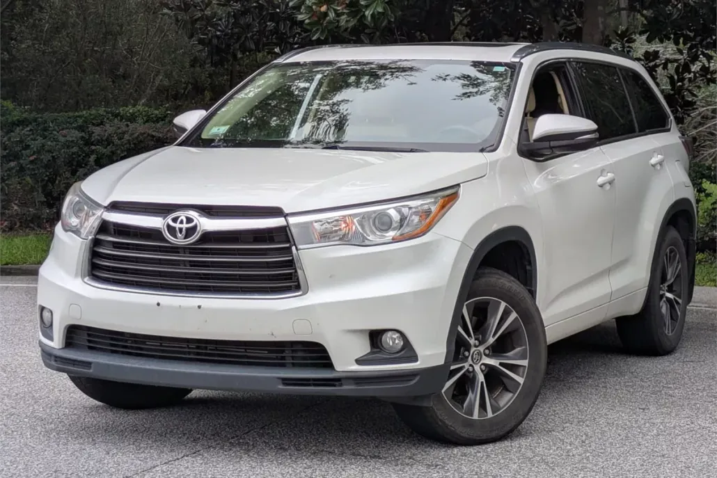 2016 Toyota Highlander XLE photo 1