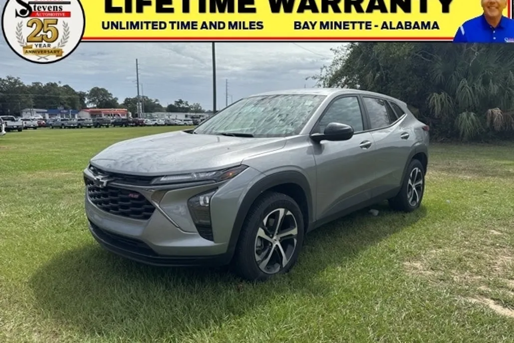2025 Chevrolet Trax photo 1