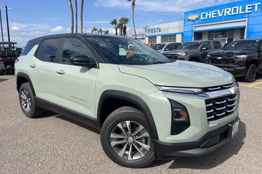 2026 Chevrolet Equinox ACTIV photo 1