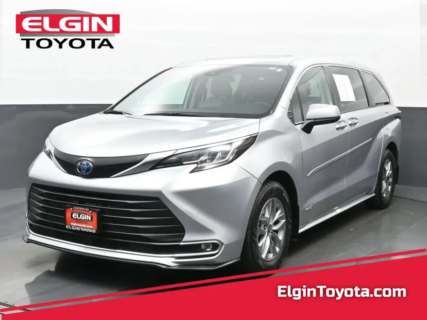 2021 Toyota Sienna XLE photo 1