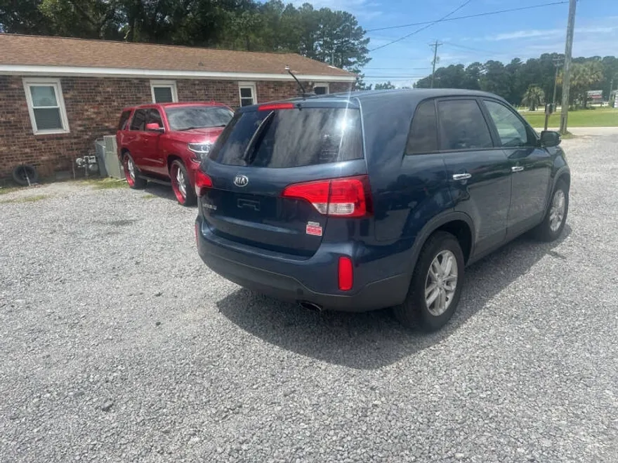 2015 Kia Sorento LX photo 1