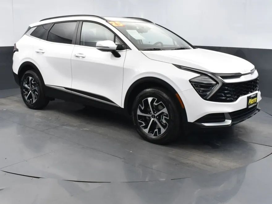 2025 Kia Sportage EX photo 1