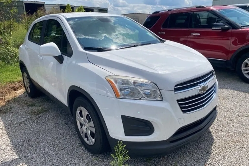 2016 Chevrolet Trax LS photo 1