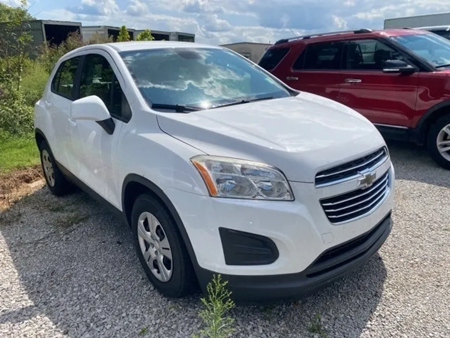 2016 Chevrolet Trax LS photo 1