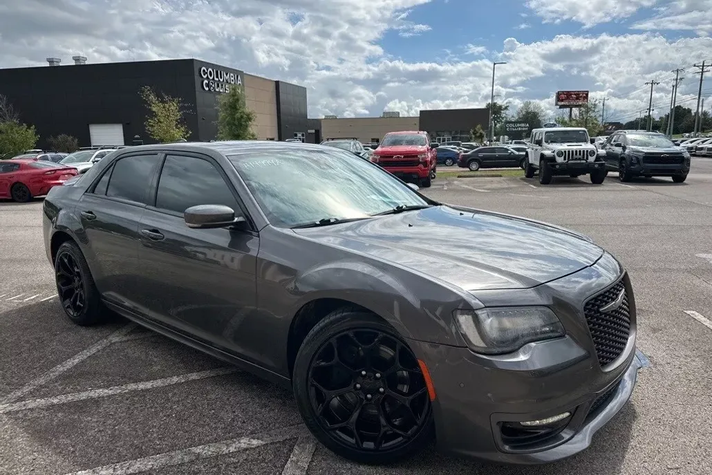 2020 Chrysler 300 S photo 1