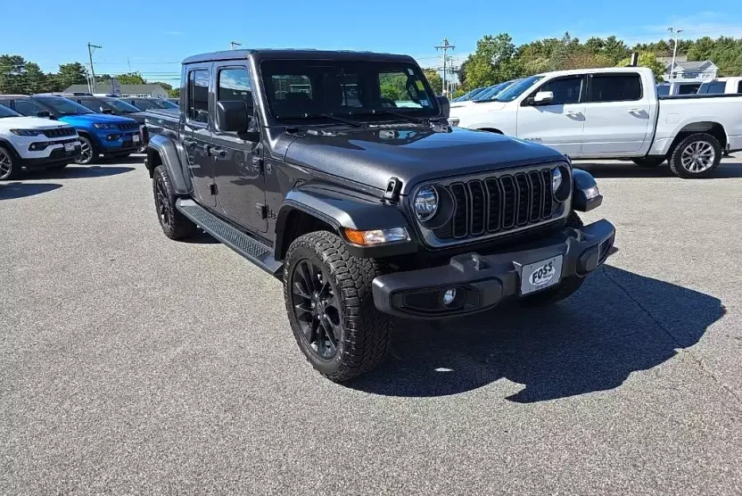 2024 Jeep Gladiator photo 1