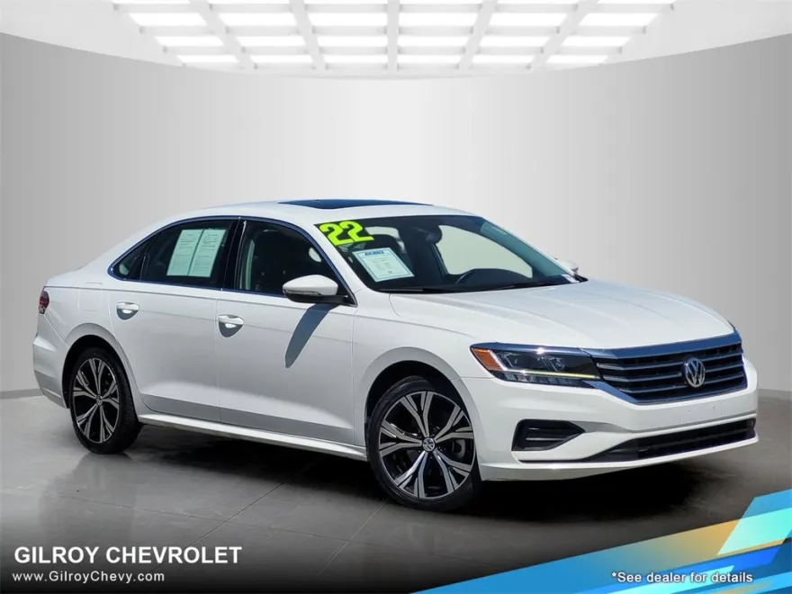 2022 Volkswagen Passat 2.0T SE photo 1