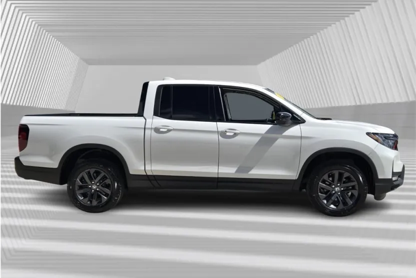 2025 Honda Ridgeline Sport photo 1