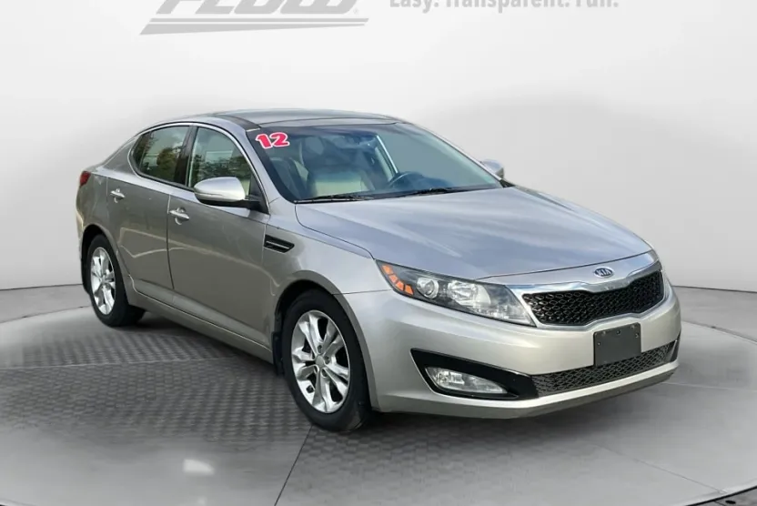 2012 Kia Optima EX photo 1