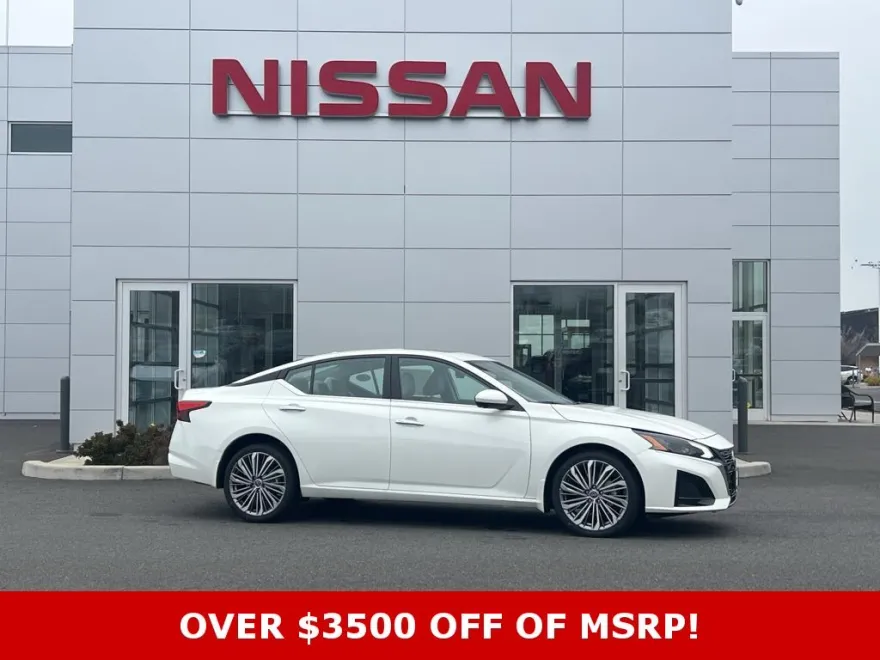 2024 Nissan Altima 2.5 SL photo 1