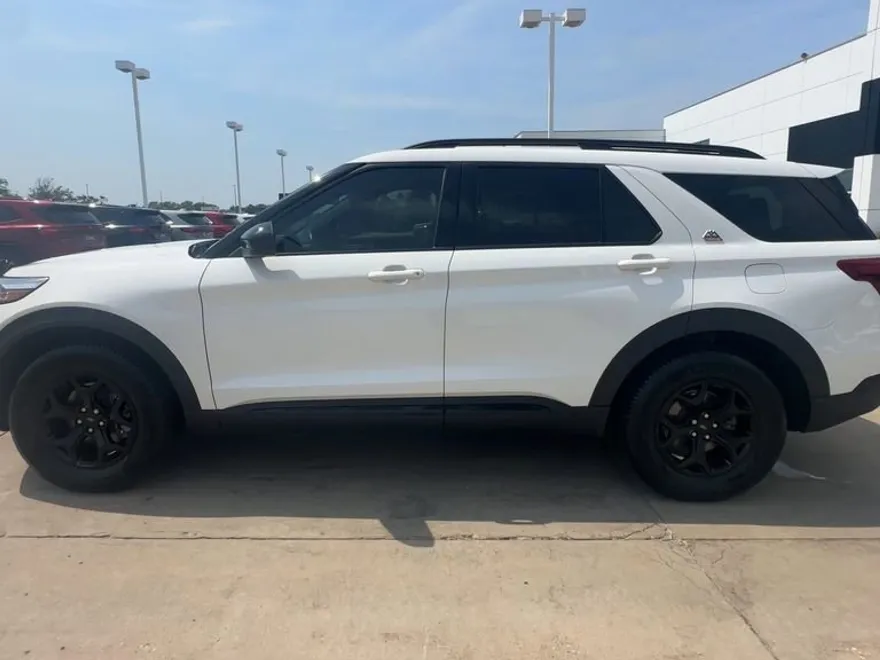 2022 Ford Explorer Timberline photo 1