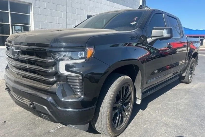 2024 Chevrolet Silverado 1500 High Country photo 1
