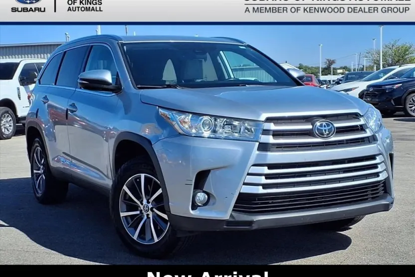 2019 Toyota Highlander XLE photo 1