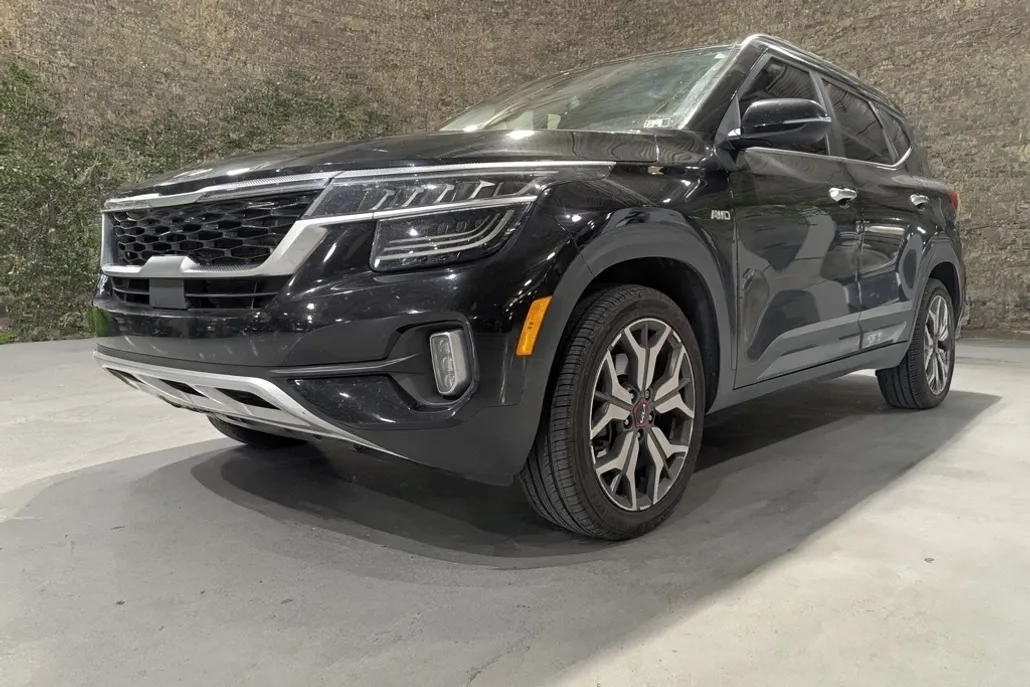 2022 Kia Seltos SX photo 1