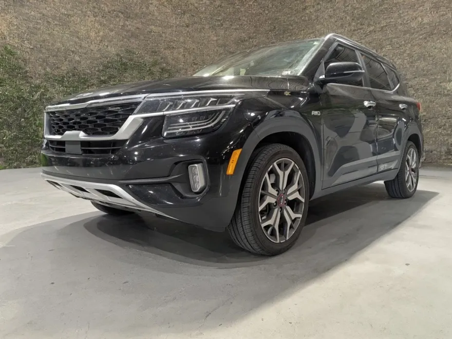 2022 Kia Seltos SX photo 1