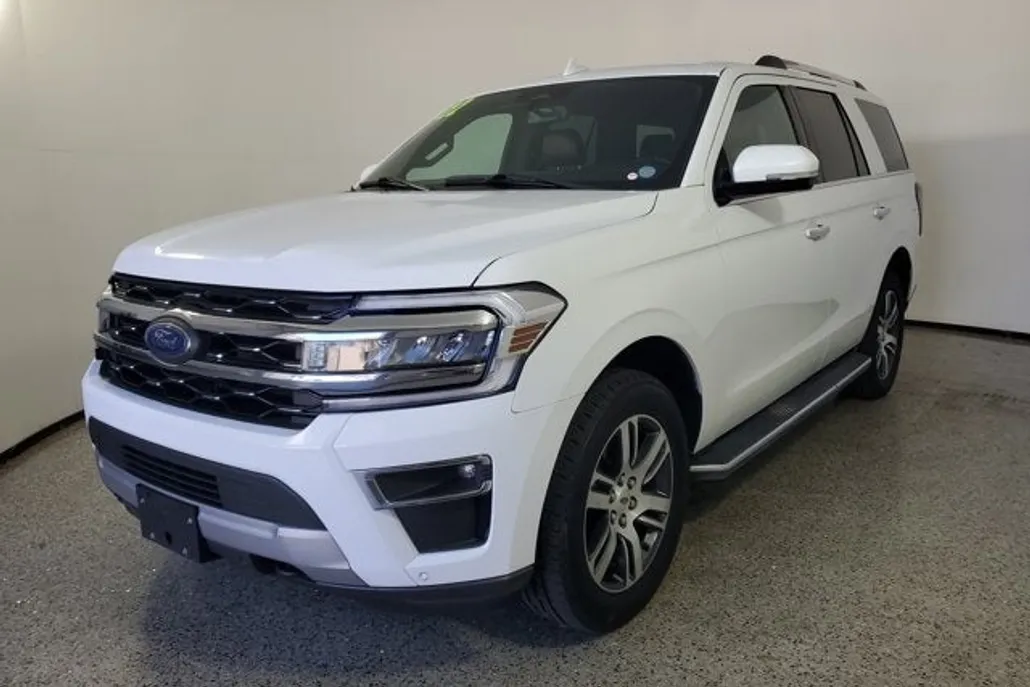 2022 Ford Expedition Limited photo 1