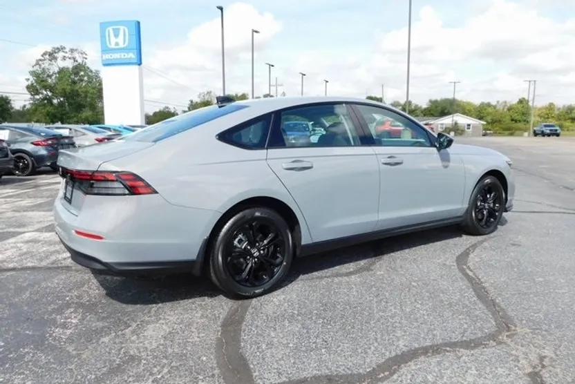 2025 Honda Accord 1.5T SE photo 1