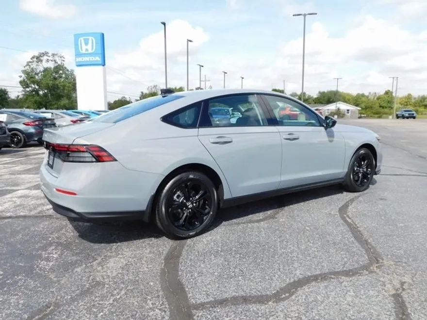 2025 Honda Accord 1.5T SE photo 1