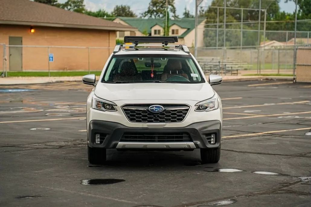 2020 Subaru Outback Touring XT photo 1