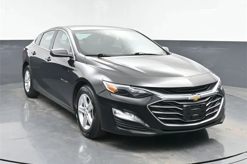 2022 Chevrolet Malibu 1LT photo 1