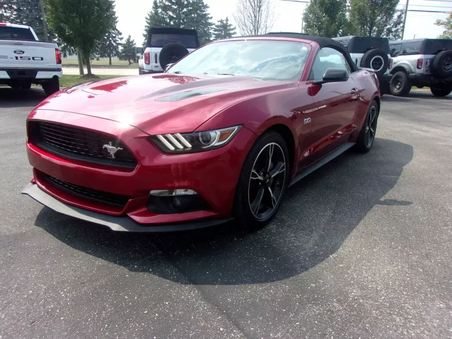 2017 Ford Mustang GT Premium Convertible photo 1