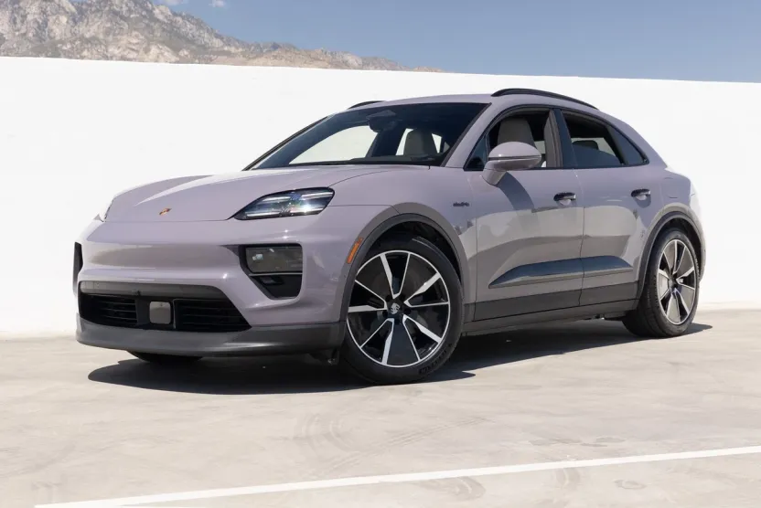 2024 Porsche Macan 4 Electric photo 1