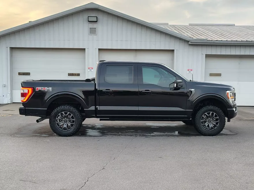 2021 Ford F-150 Lariat photo 1