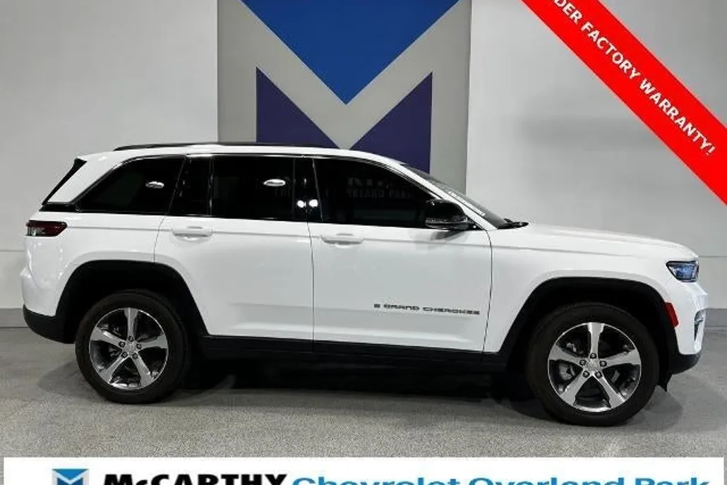 2023 Jeep Grand Cherokee Limited photo 1