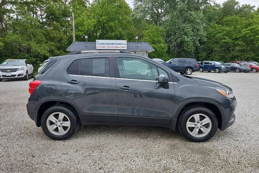 2017 Chevrolet Trax LT photo 1