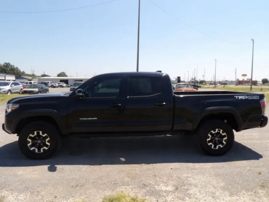 2022 Toyota Tacoma 4x4 TRD photo 1