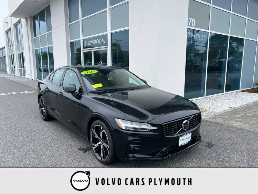 2025 Volvo S60 B5 Plus photo 1