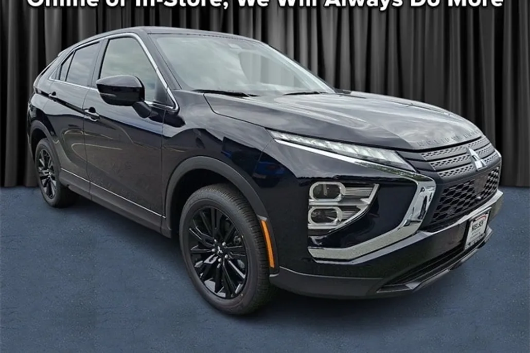 2025 Mitsubishi Eclipse Cross LE photo 1