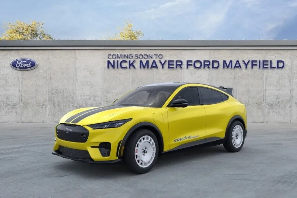 2025 Ford Mustang Mach-E GT photo 1