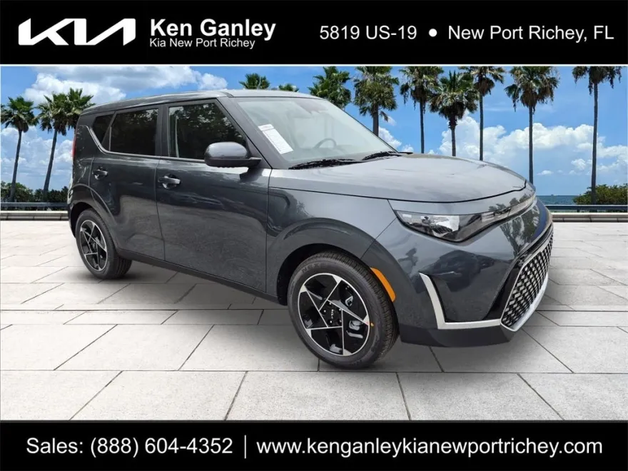 2025 Kia Soul EX photo 1
