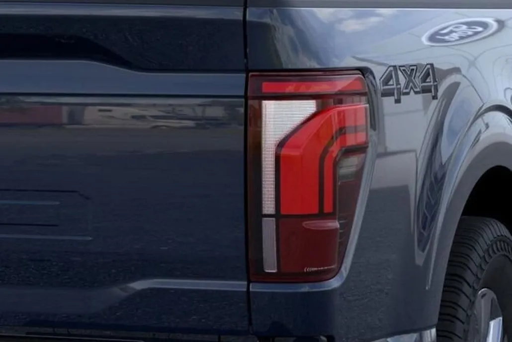 2025 Ford F-150 Lariat photo 1