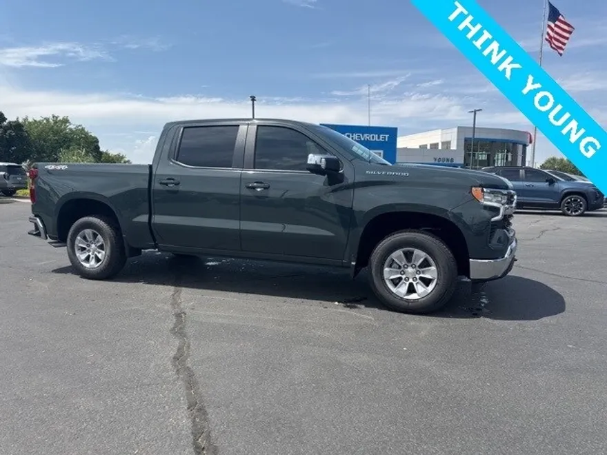 2025 Chevrolet Silverado 1500 LT photo 1