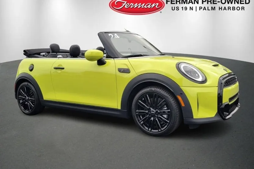2024 Mini Cooper S Iconic photo 1