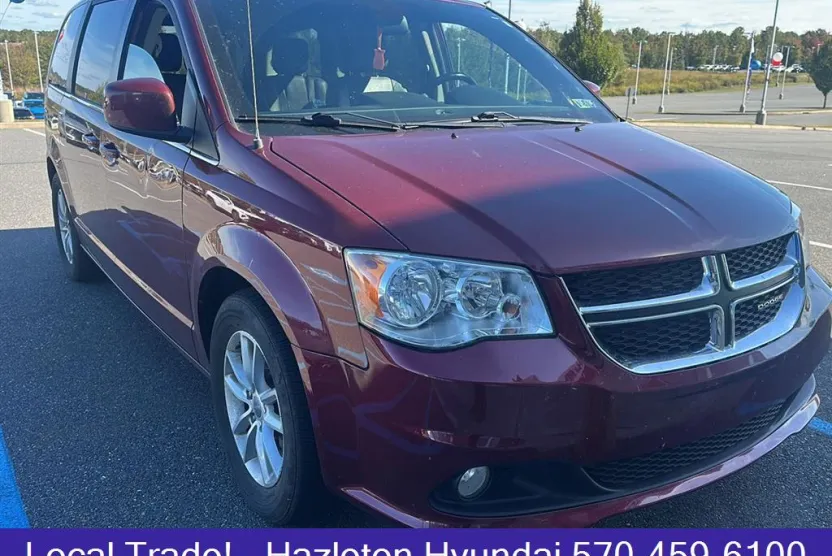 2019 Dodge Grand Caravan SXT photo 1