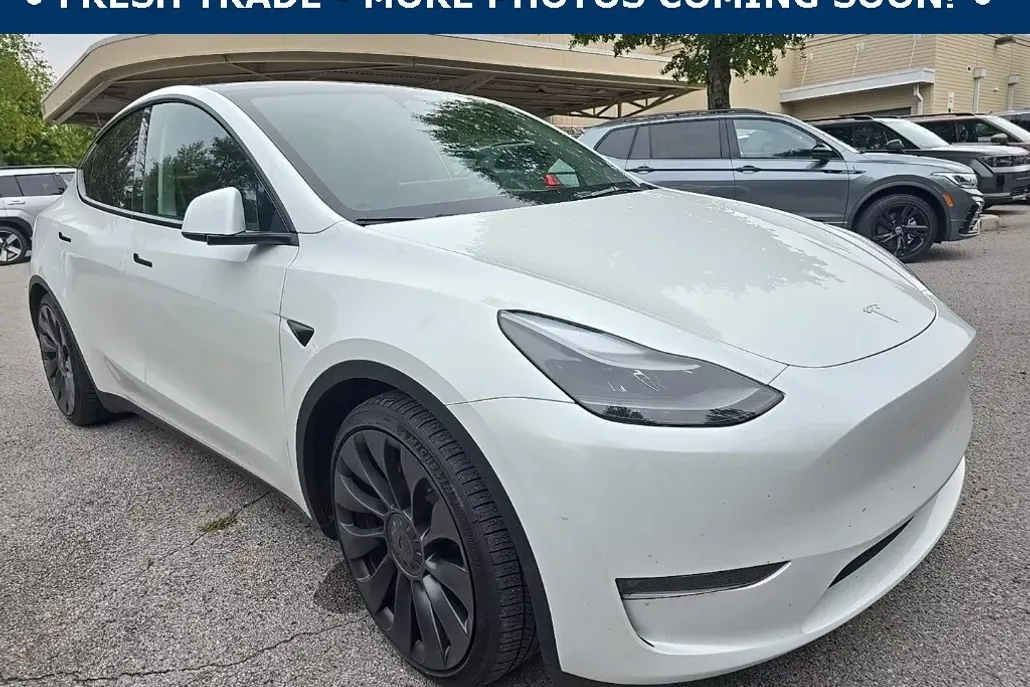 2024 Tesla Model Y Performance photo 1