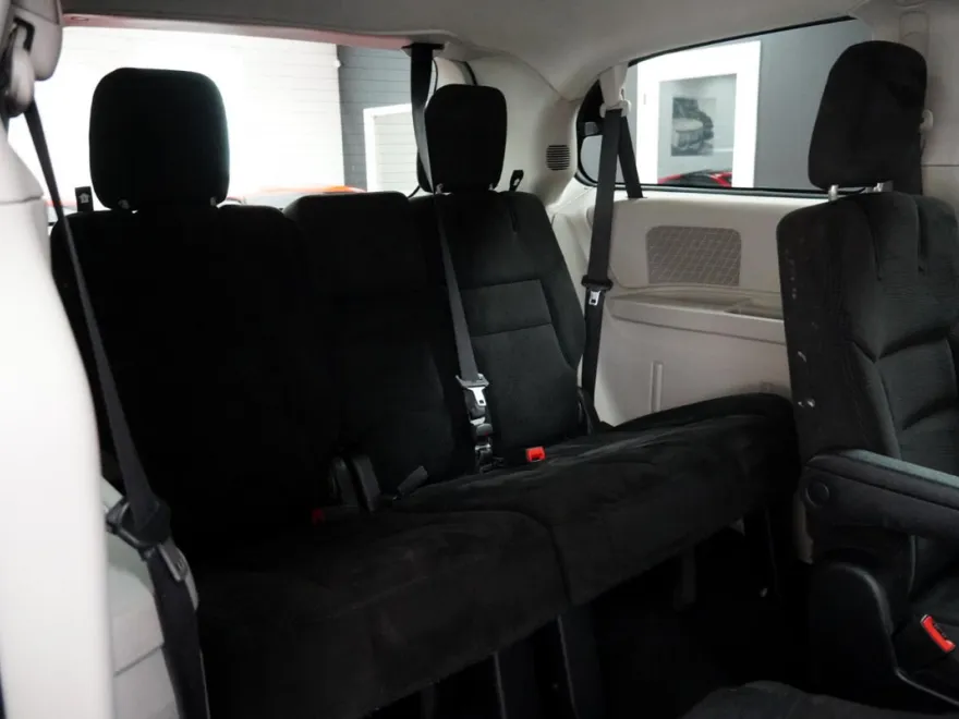 2017 Dodge Grand Caravan SE photo 19