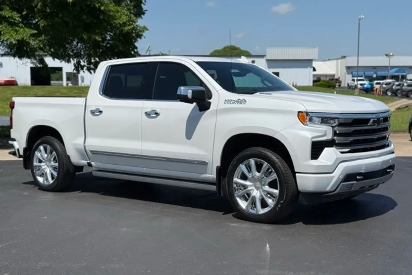 2025 Chevrolet Silverado 1500 High Country photo 1