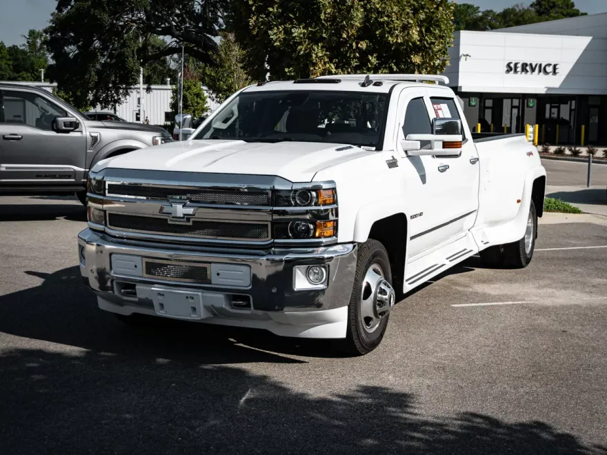 2016 Chevrolet Silverado 3500HD LTZ photo 1