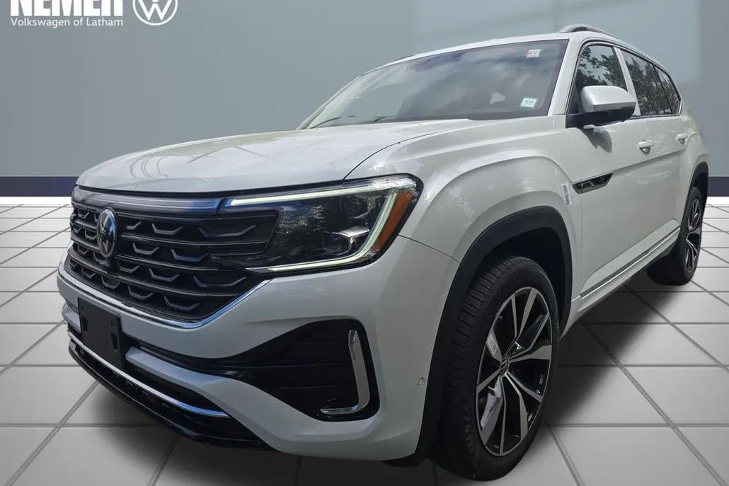 2025 Volkswagen Atlas SEL Premium R-Line photo 1