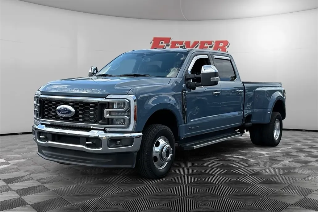 2023 Ford F-350 photo 1