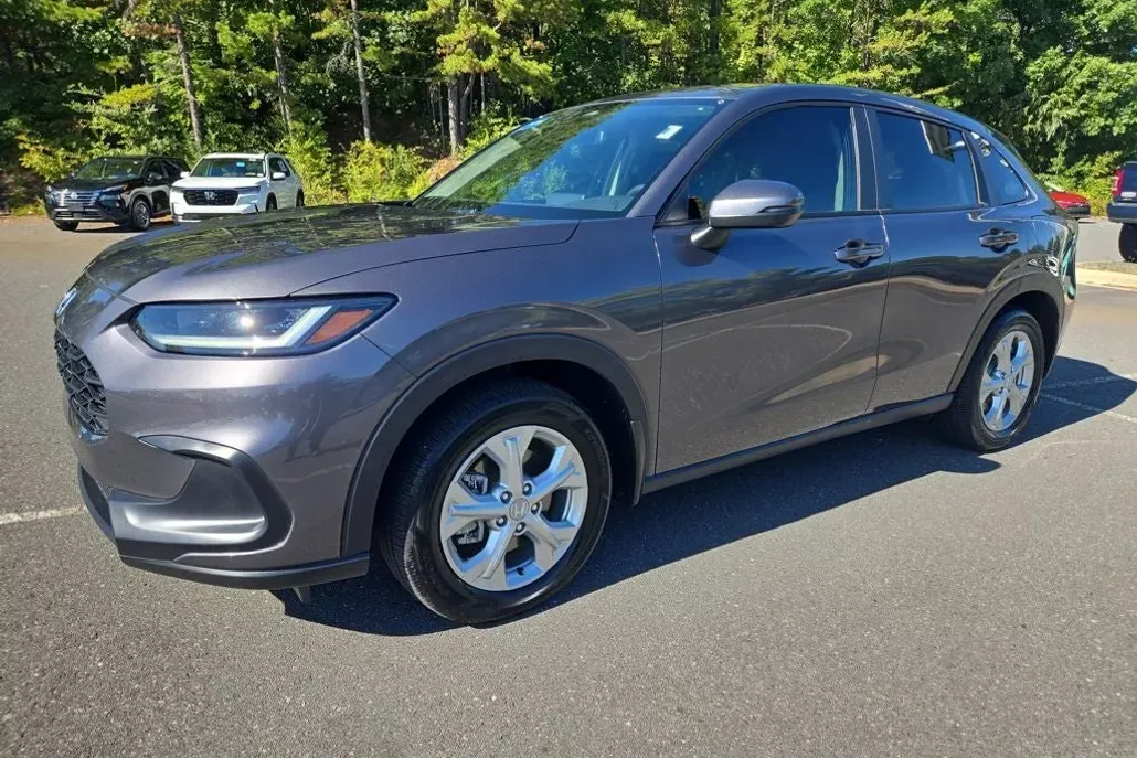 2025 Honda HR-V LX photo 1