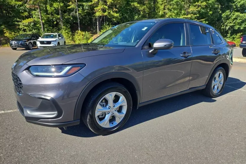 2025 Honda HR-V LX photo 1